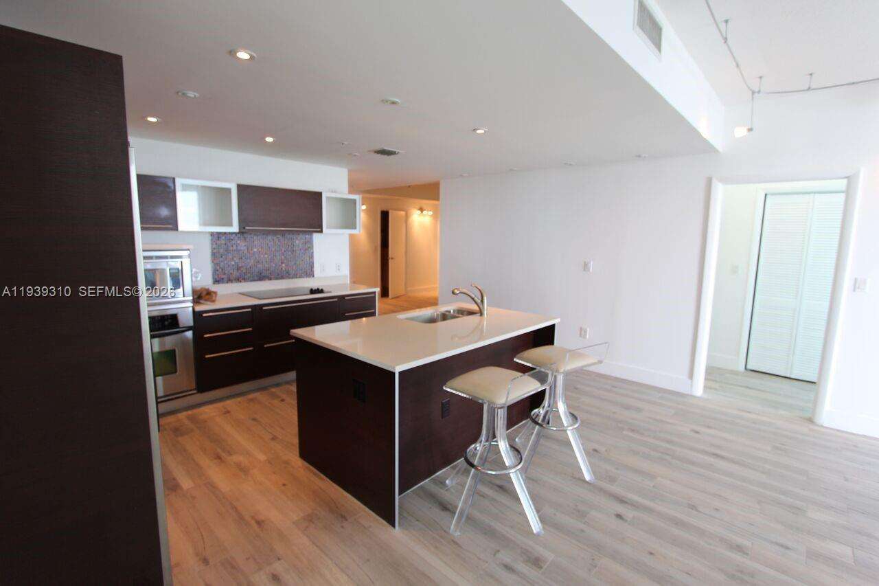 Quantum on the bay Unit #4601 | Picture 4