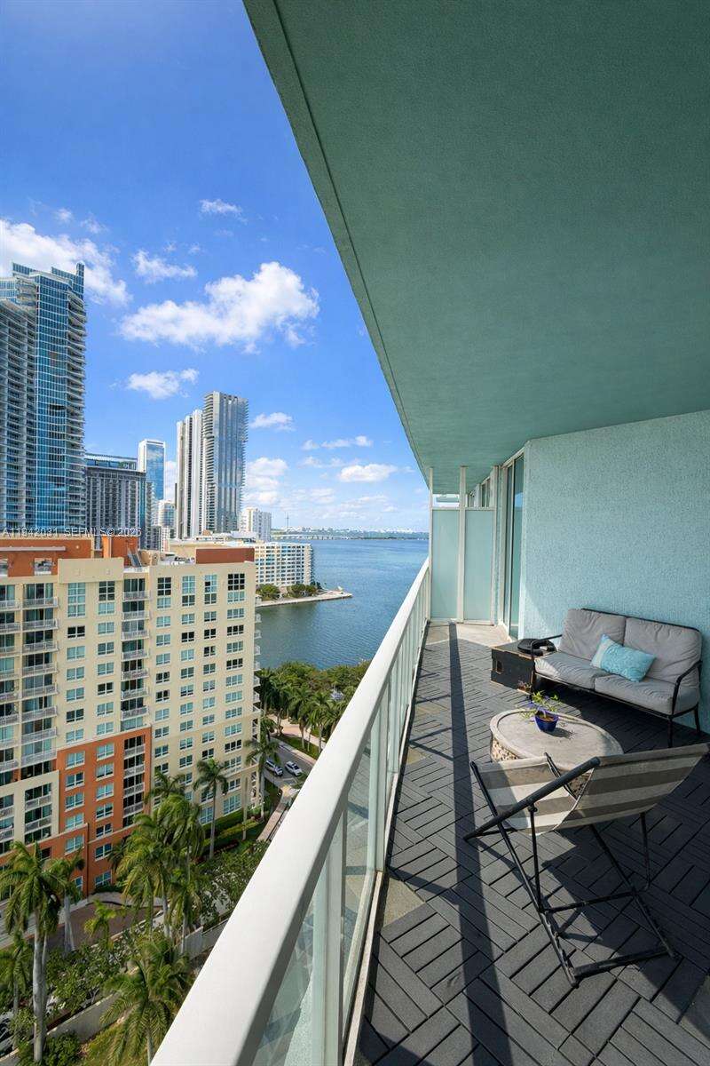 Quantum on the bay Unit #1714 | Picture 19