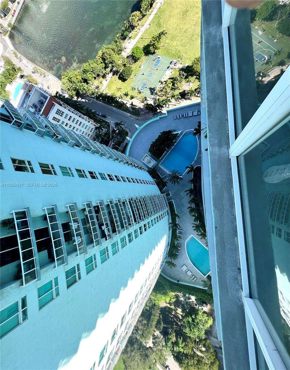 Quantum on the bay Unit #3510 | Picture 15