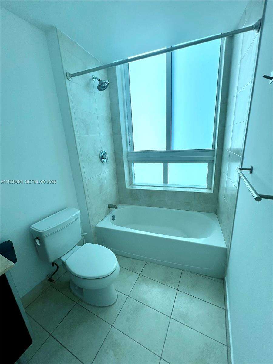 Quantum on the bay Unit #3510 | Picture 22