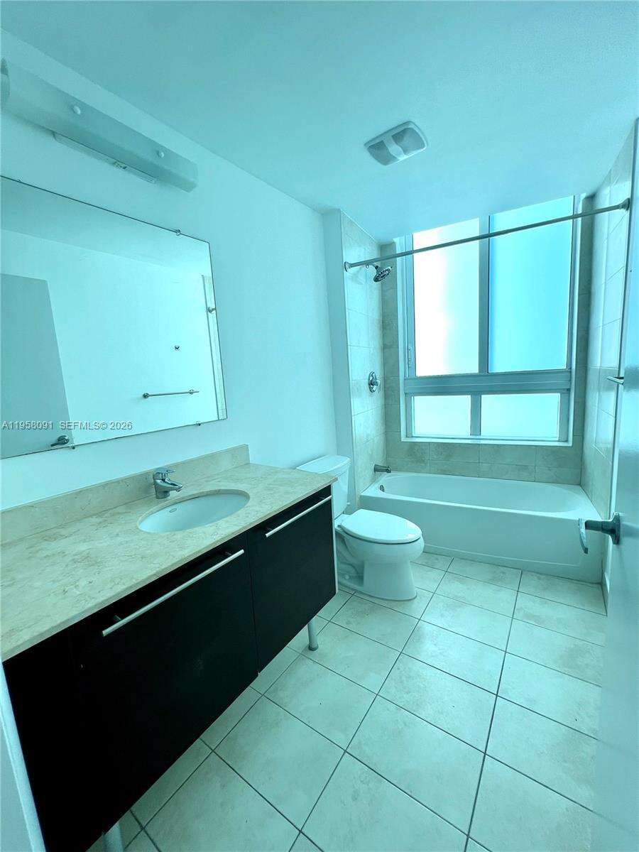 Quantum on the bay Unit #3510 | Picture 7