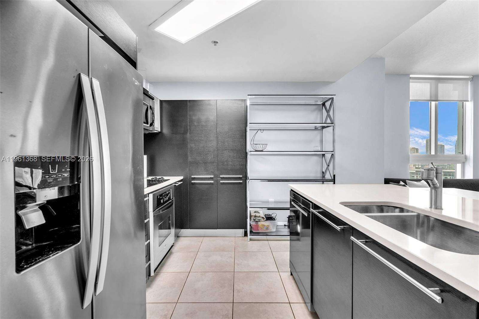 Quantum on the bay Unit #3610 | Picture 9