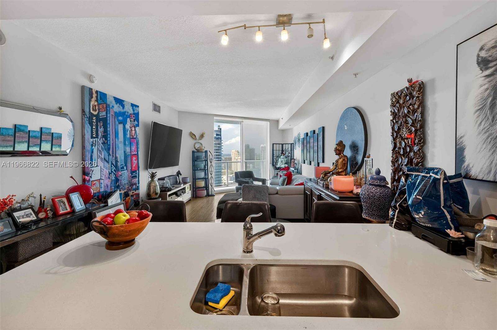 Quantum on the bay Unit #4508 | Picture 3