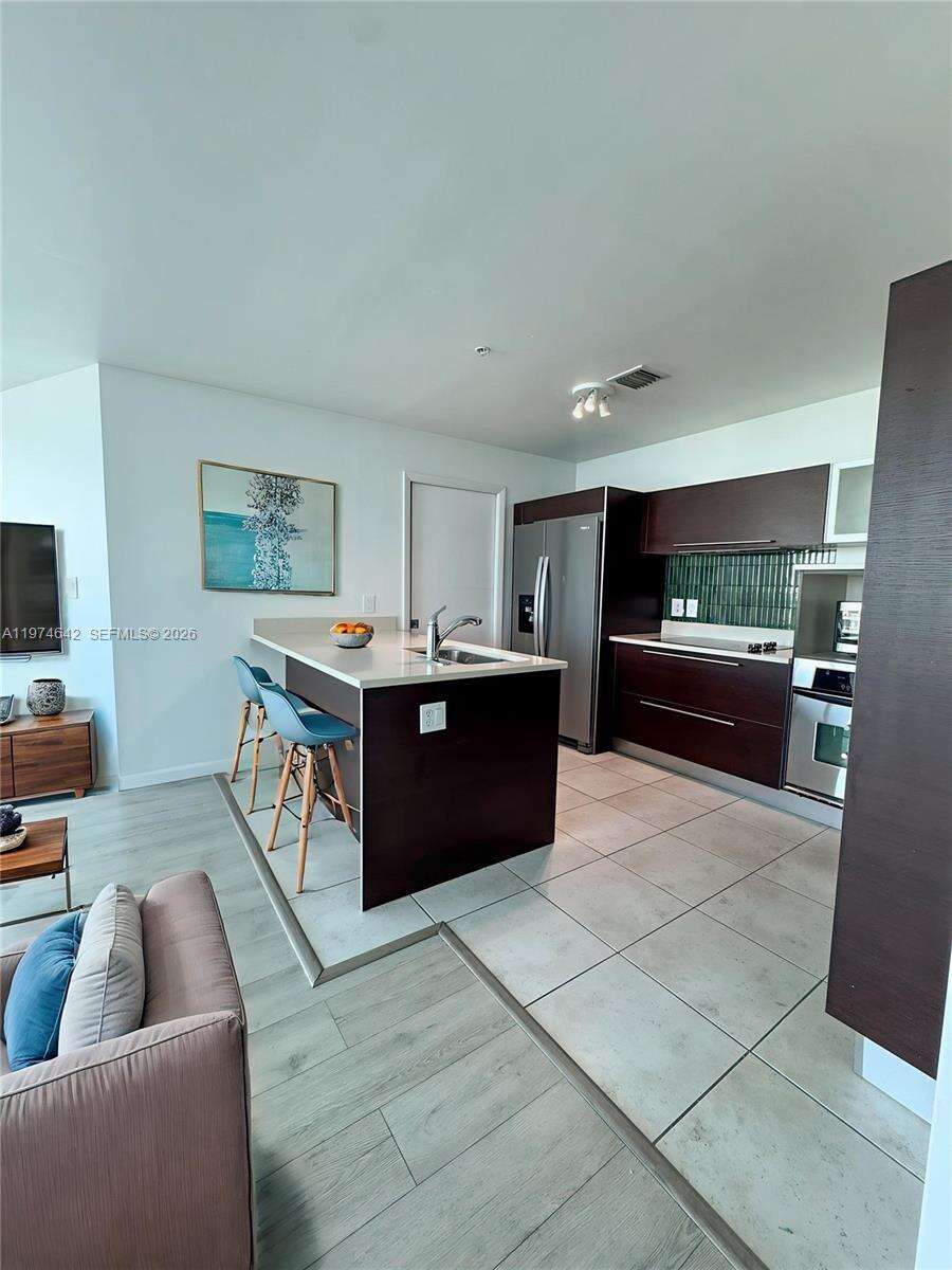 Quantum on the bay Unit #4112 | Picture 11