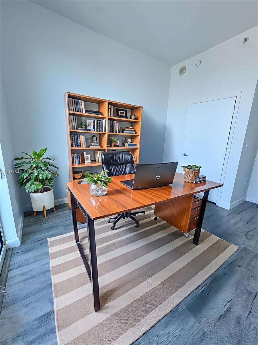 Quantum on the bay Unit #4112 | Picture 14