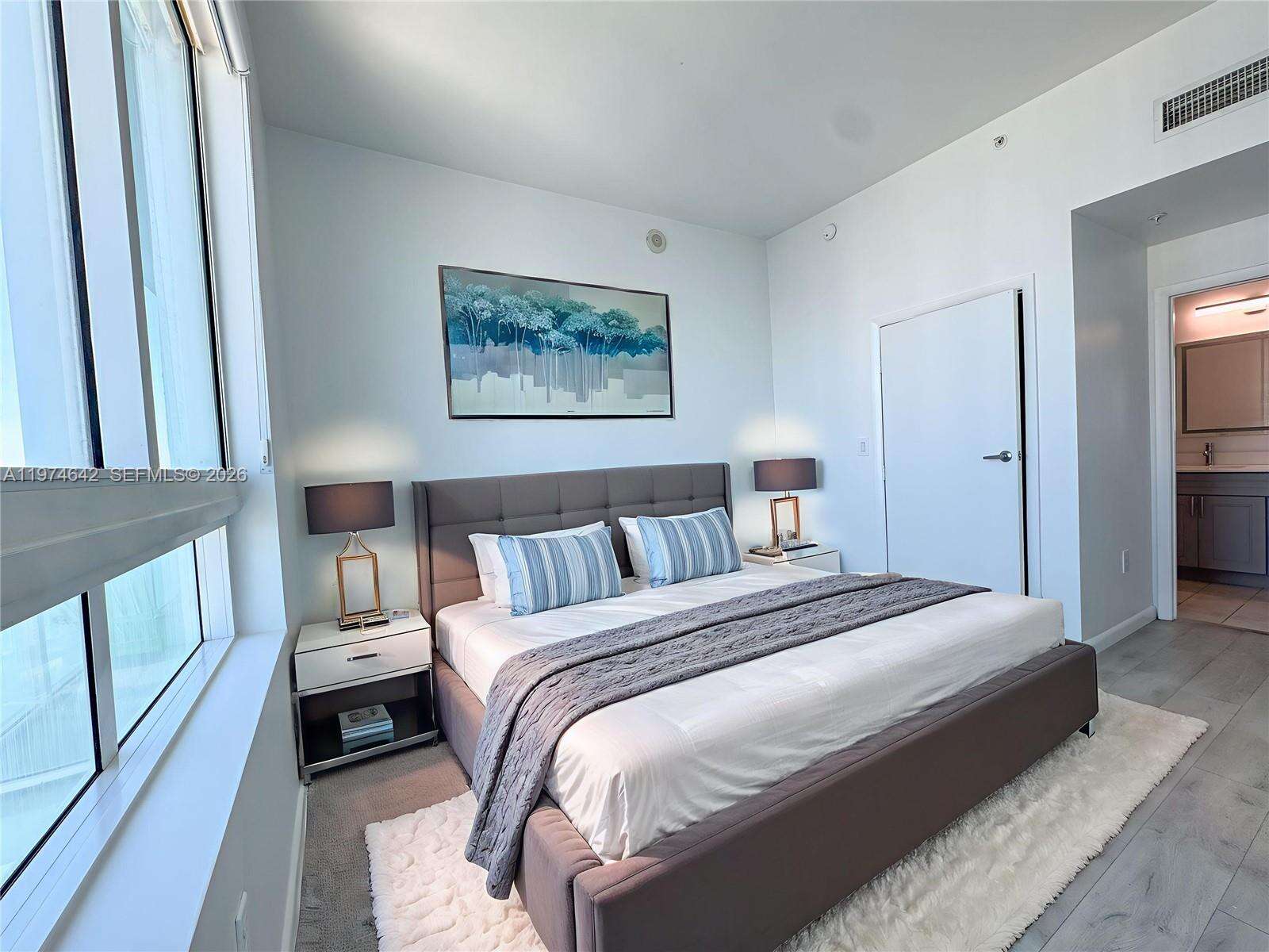 Quantum on the bay Unit #4112 | Picture 17