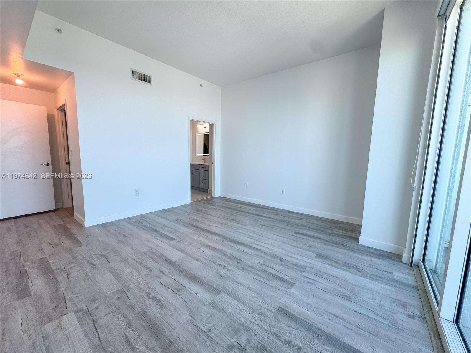 Quantum on the bay Unit #4112 | Picture 18