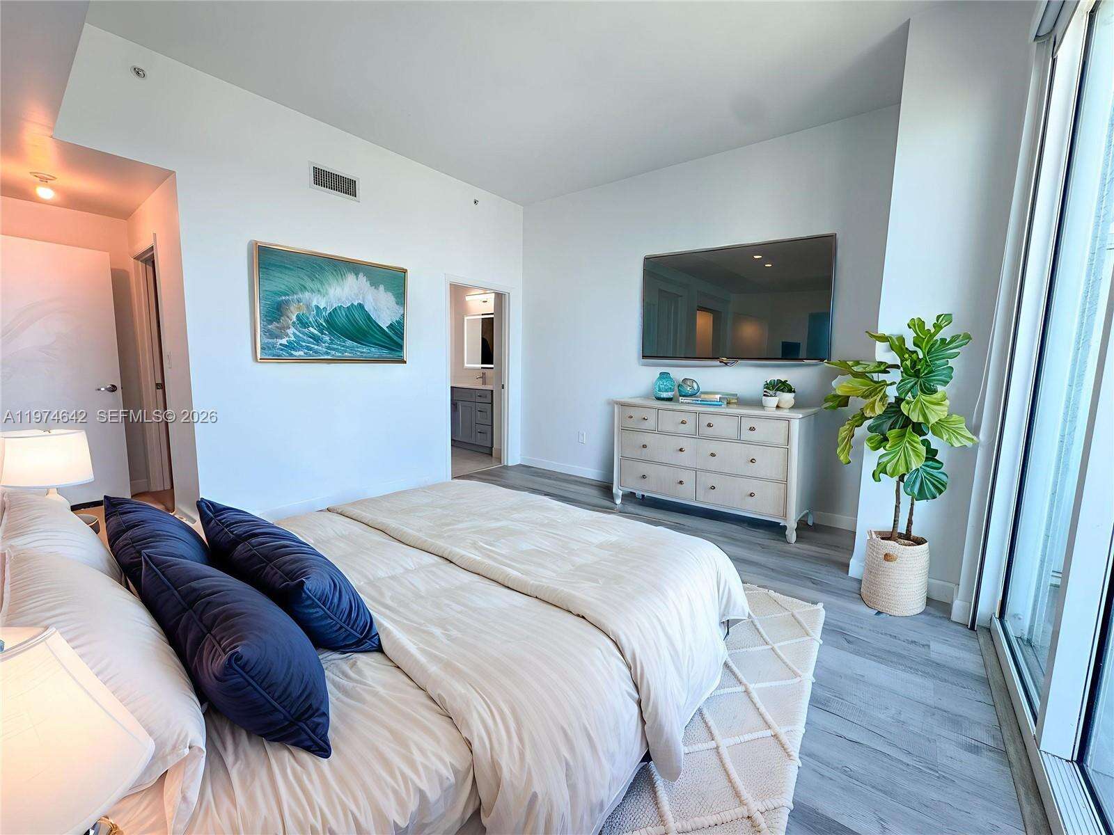 Quantum on the bay Unit #4112 | Picture 22