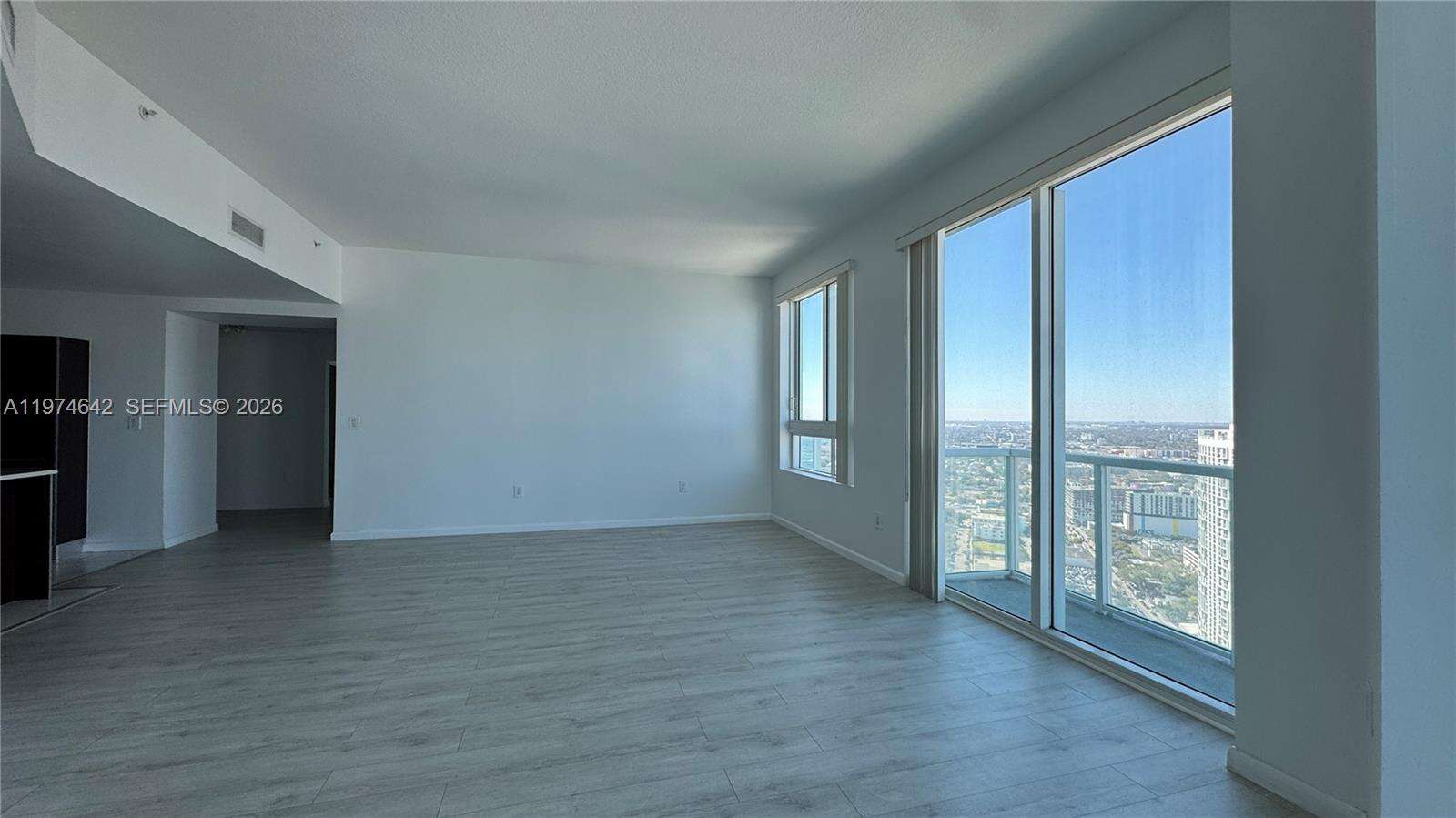 Quantum on the bay Unit #4112 | Picture 4