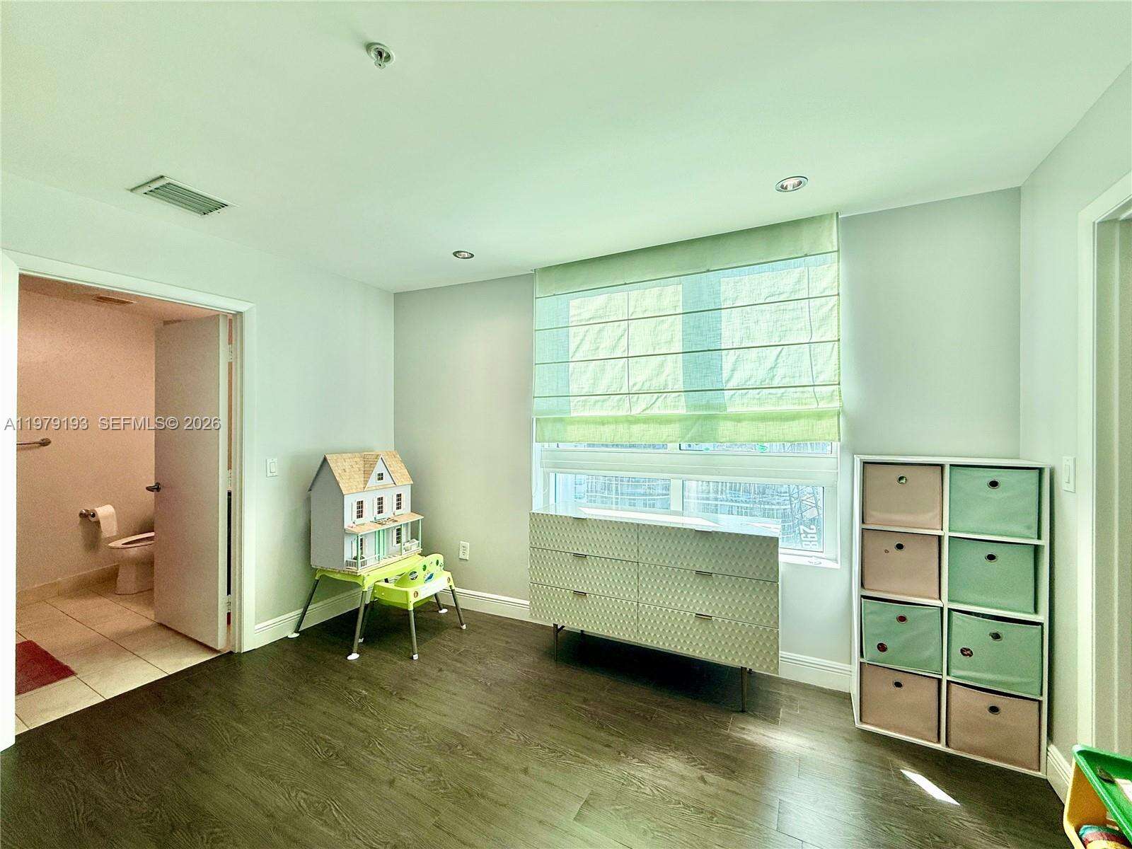 Quantum on the bay Unit #2018 | Picture 19