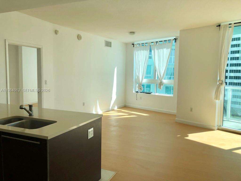 Quantum on the bay Unit #1619 | Picture 10