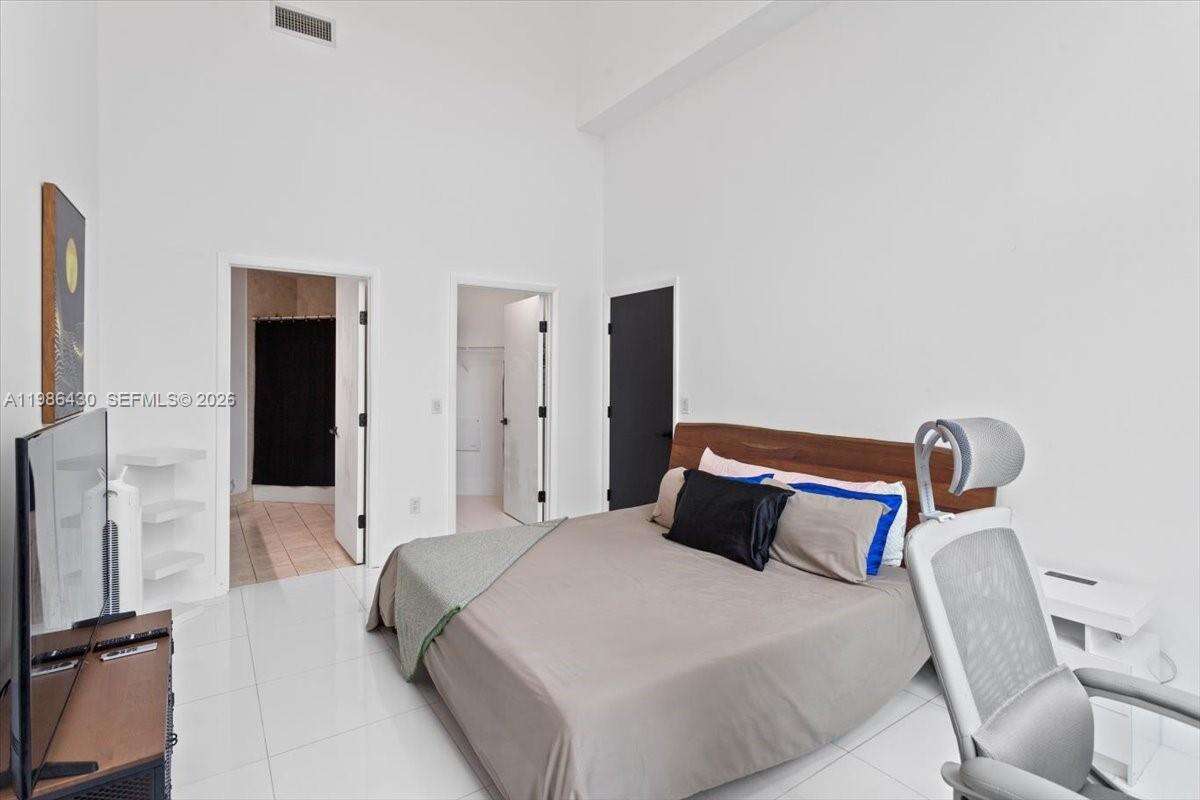 Quantum on the bay Unit #1016 | Picture 13