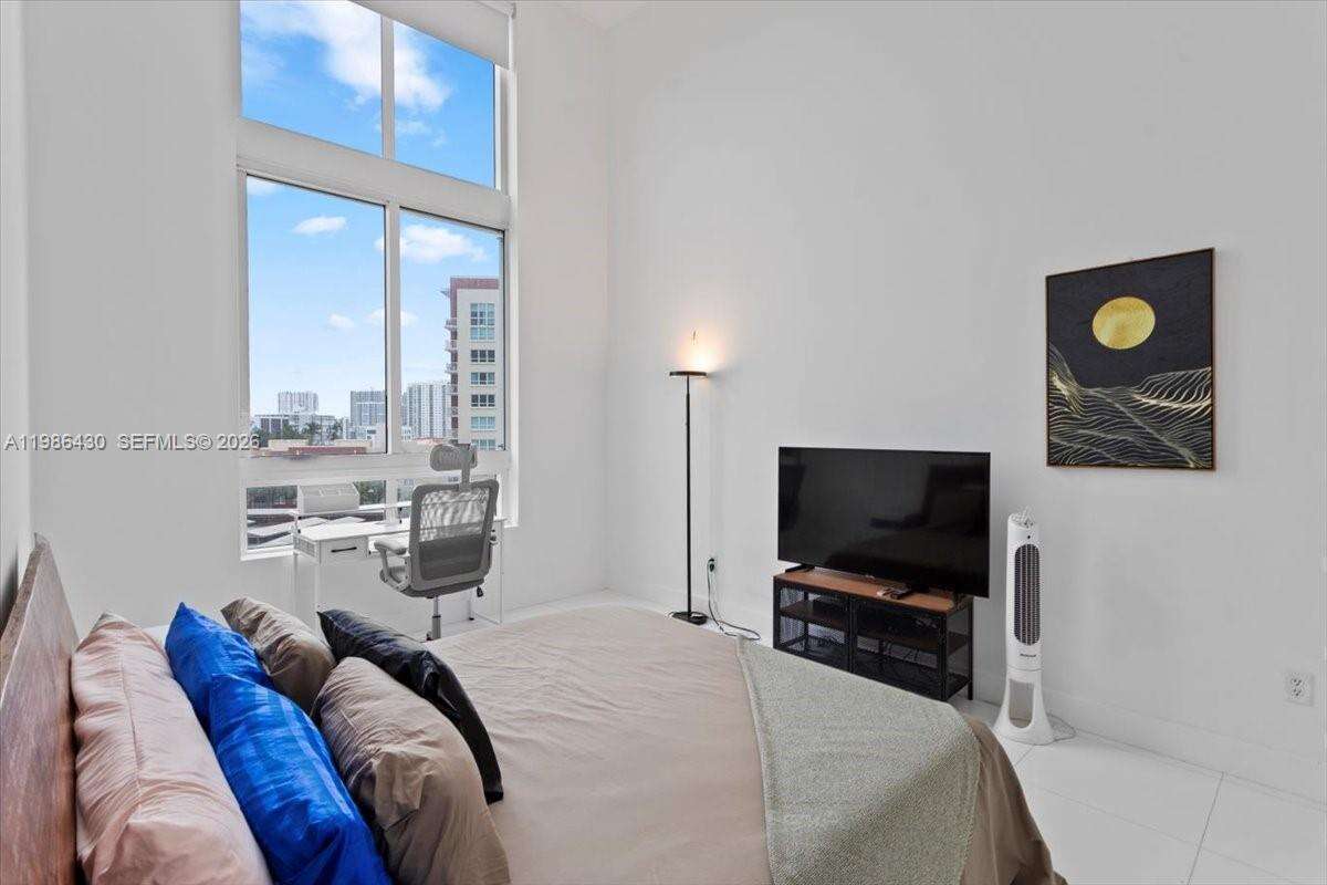 Quantum on the bay Unit #1016 | Picture 14