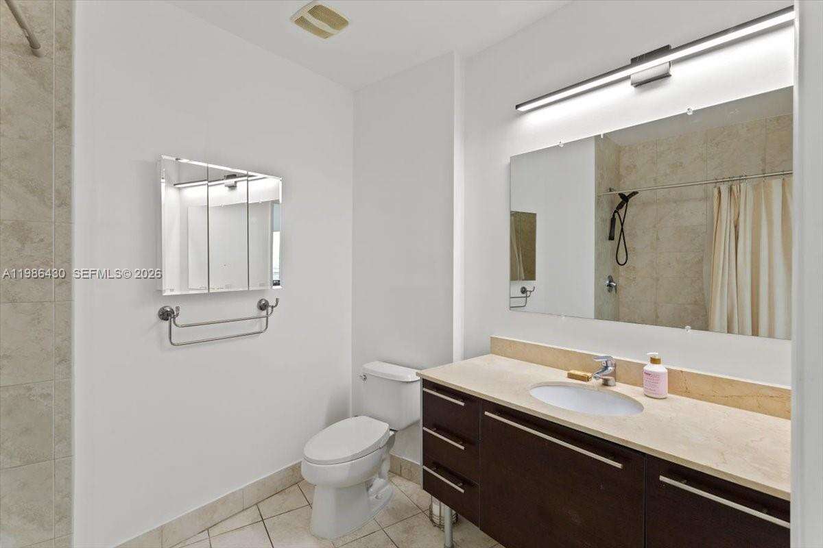 Quantum on the bay Unit #1016 | Picture 22