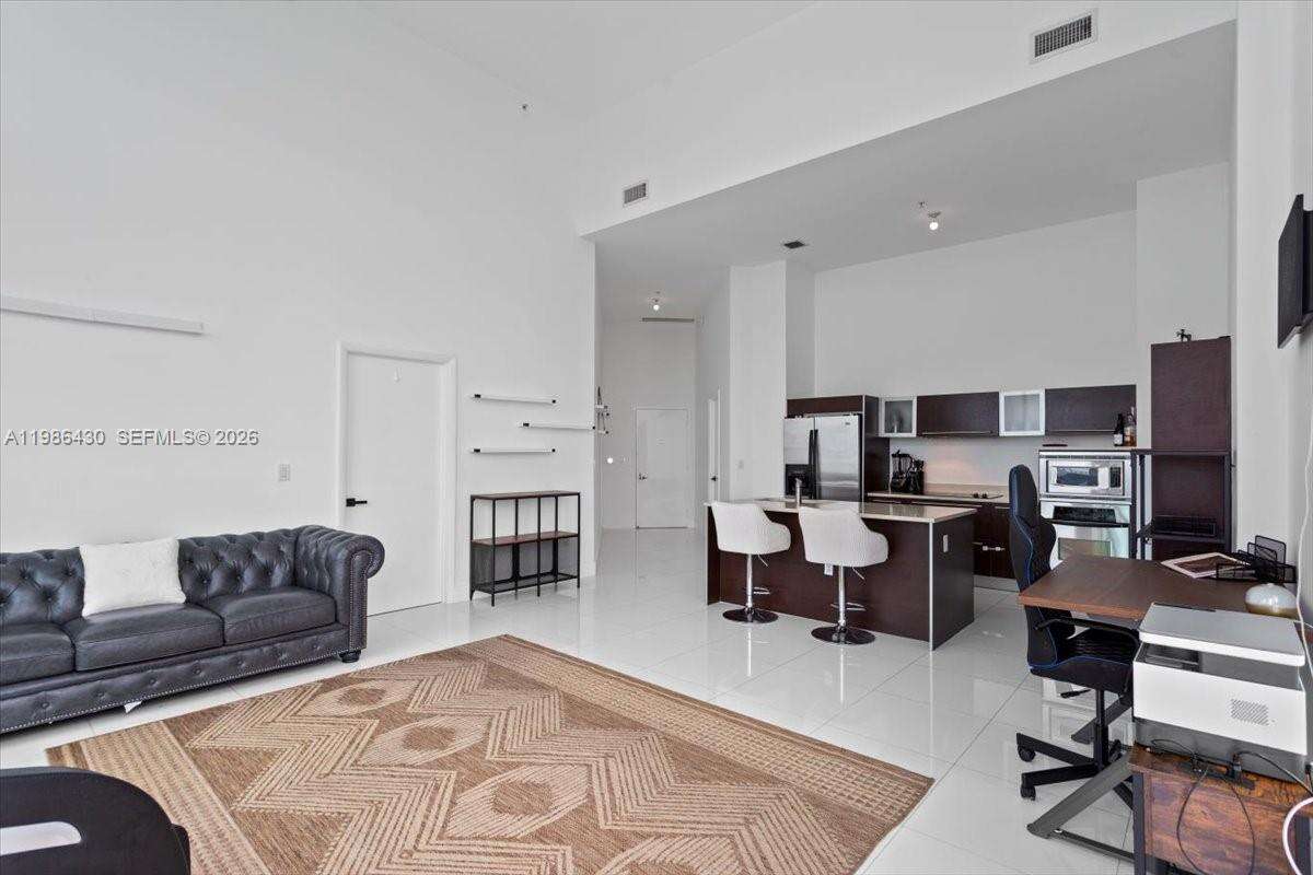 Quantum on the bay Unit #1016 | Picture 5