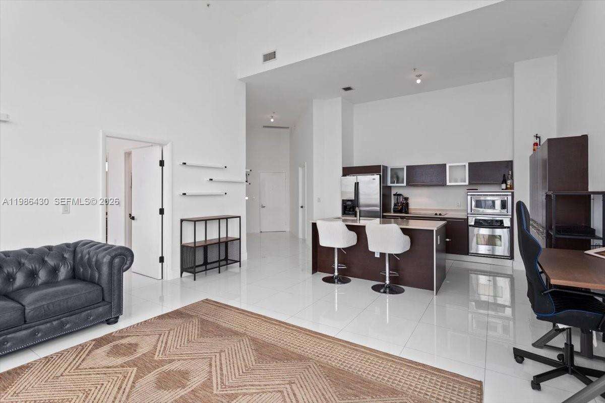 Quantum on the bay Unit #1016 | Picture 6