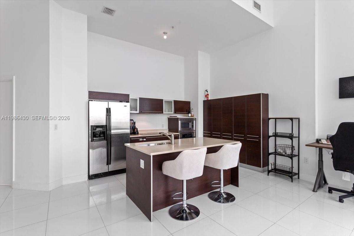 Quantum on the bay Unit #1016 | Picture 7