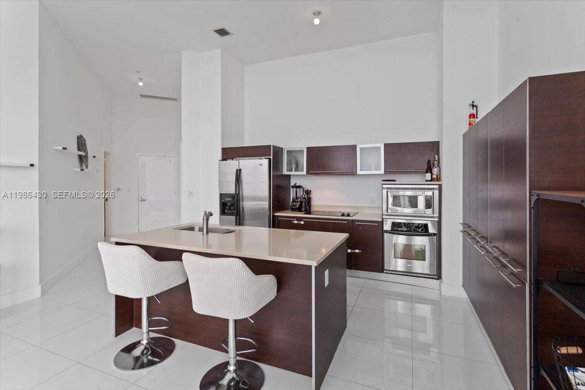 Quantum on the bay Unit #1016 | Picture 8