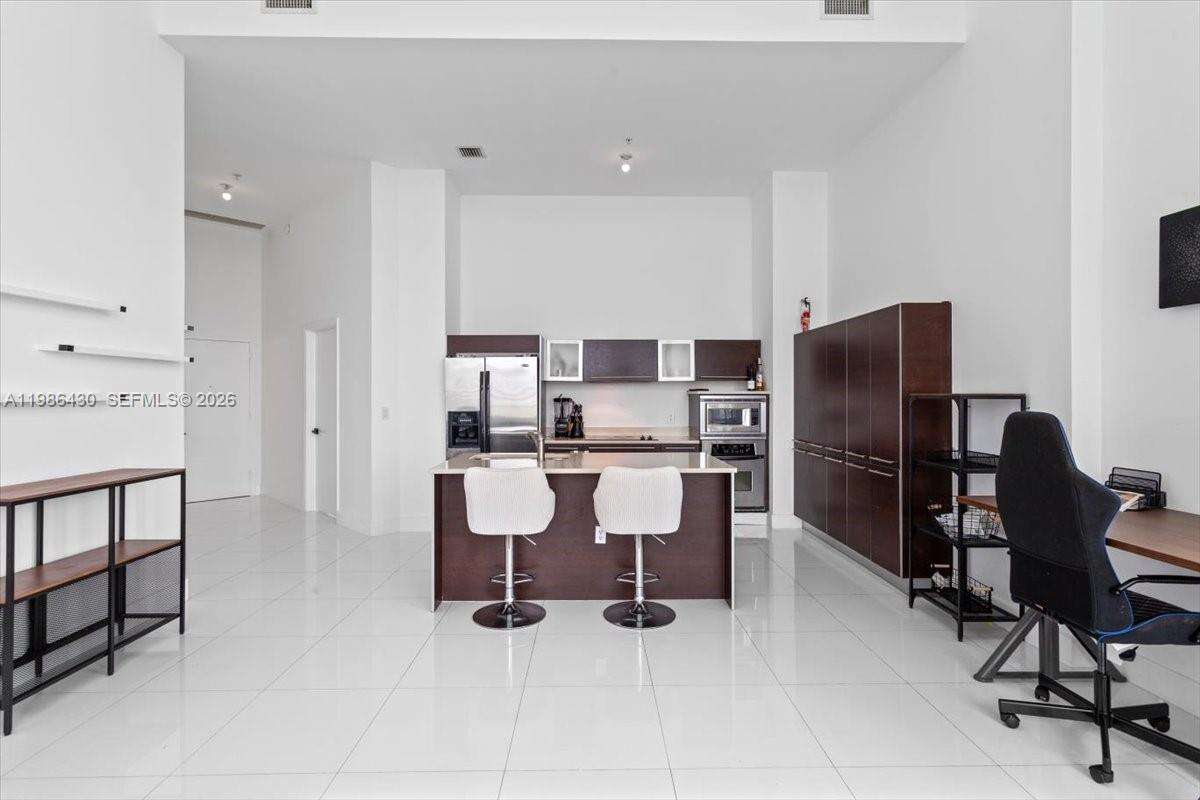 Quantum on the bay Unit #1016 | Picture 9