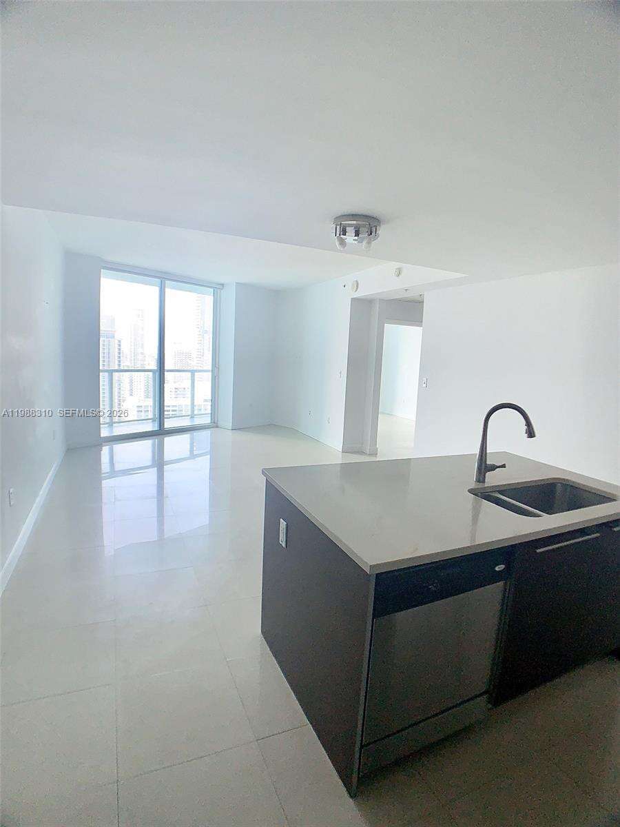 Quantum on the bay Unit #2606 | Picture 4