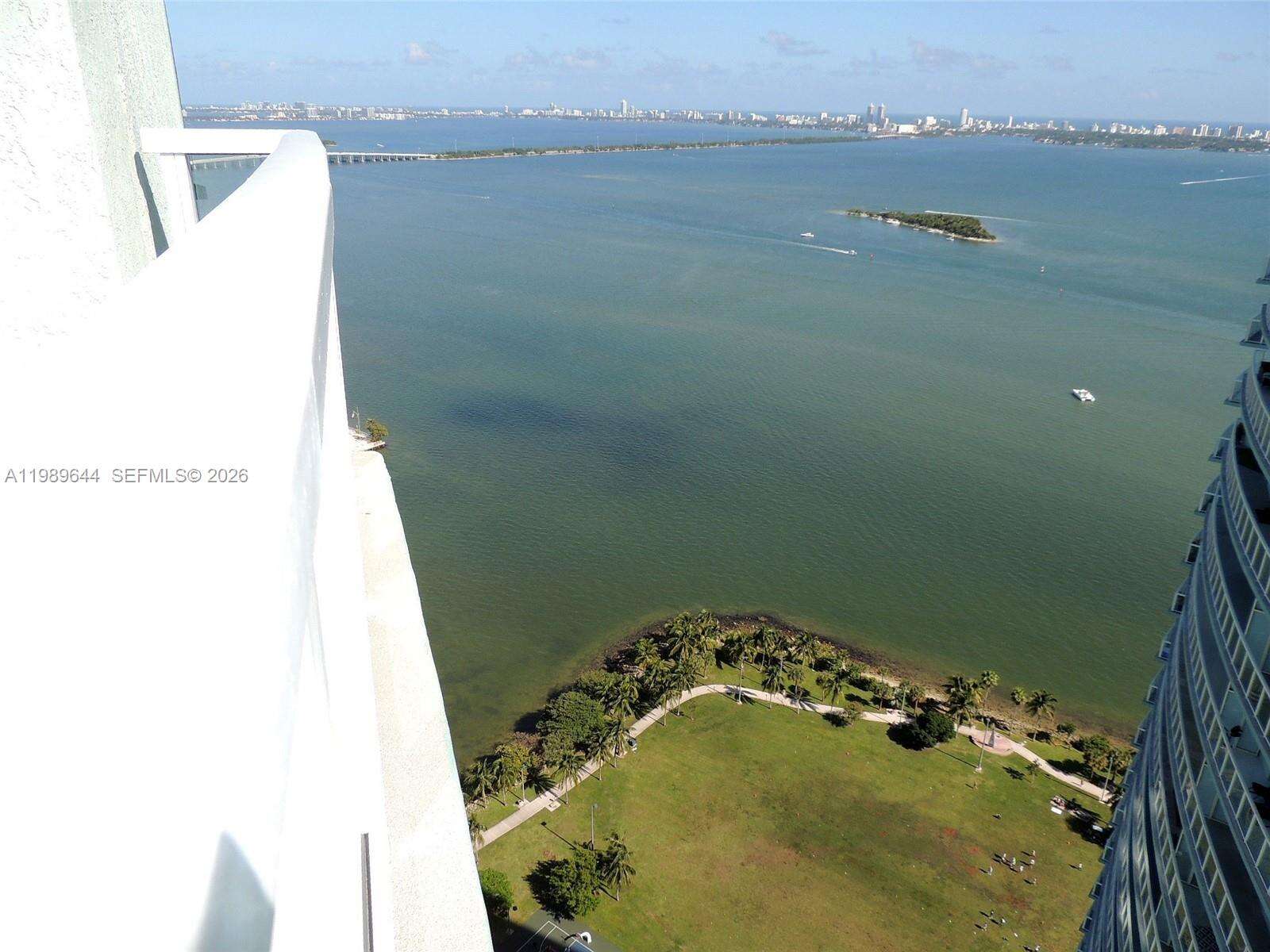 Quantum on the bay Unit #4117 | Picture 17