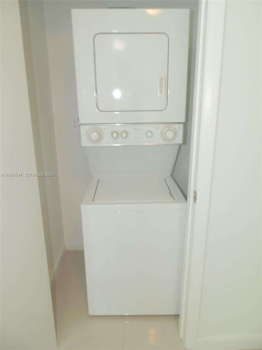 Quantum on the bay Unit #4117 | Picture 18