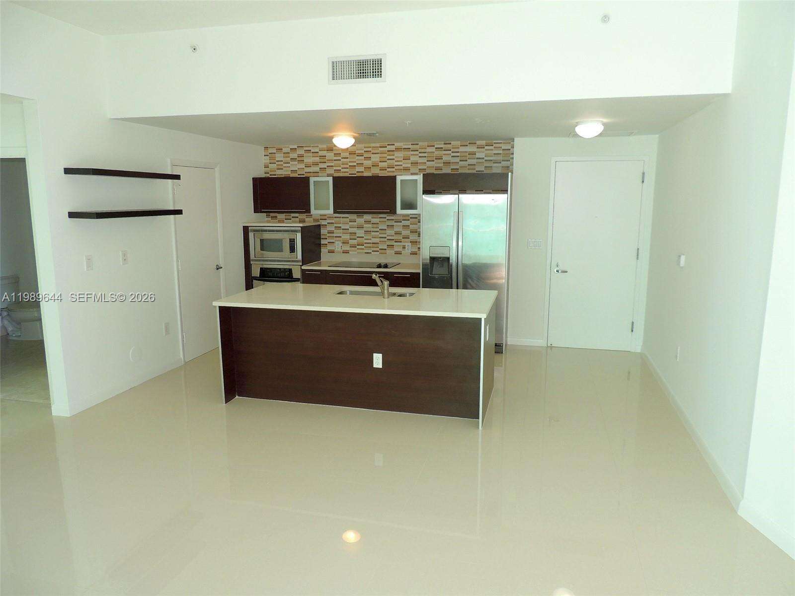 Quantum on the bay Unit #4117 | Picture 6