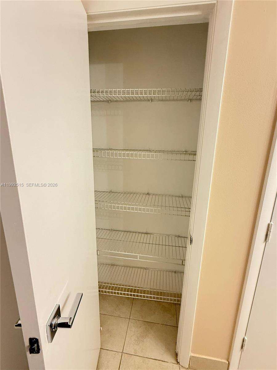 Quantum on the bay Unit #3507 | Picture 21