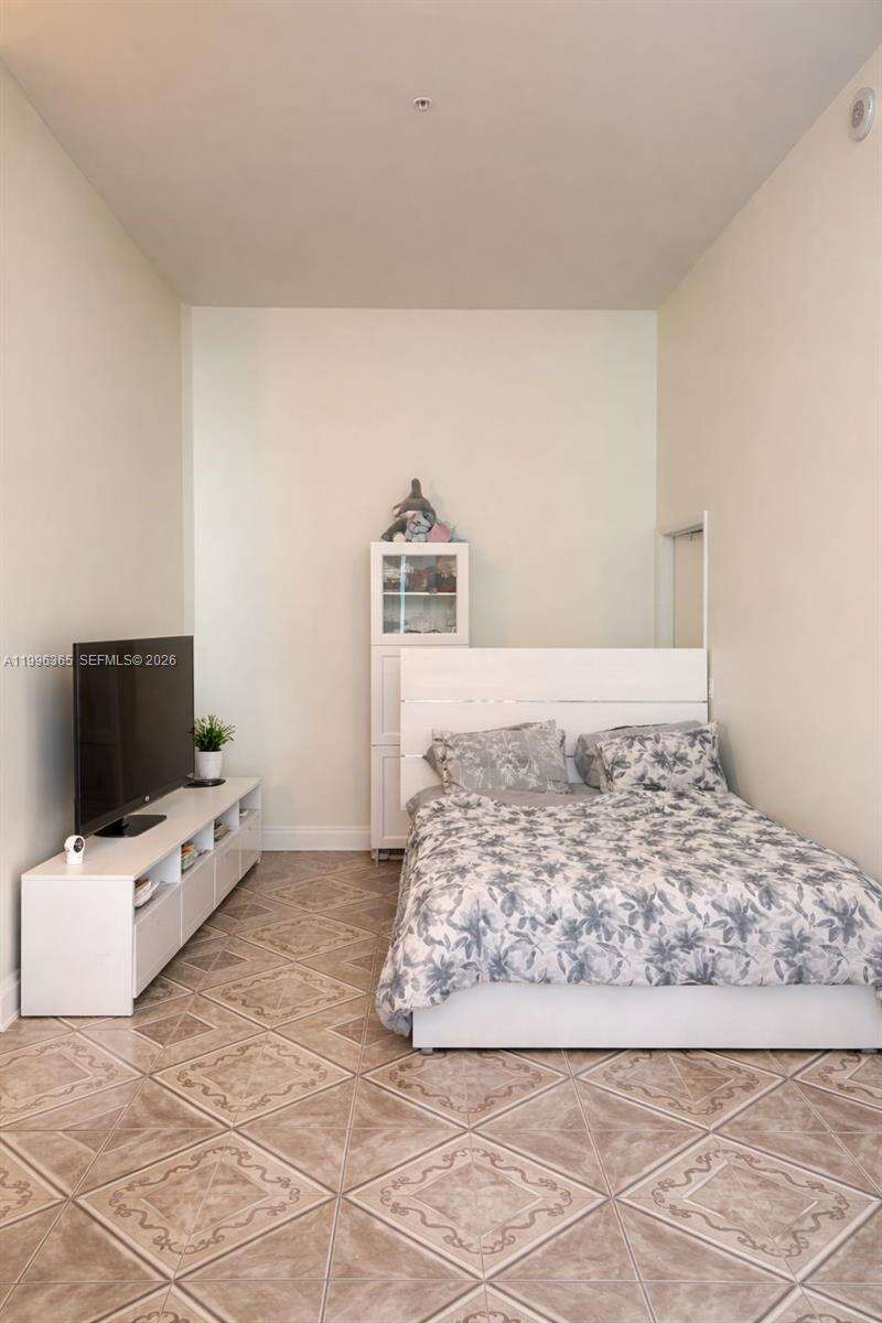 Quantum on the bay Unit #910 | Picture 5