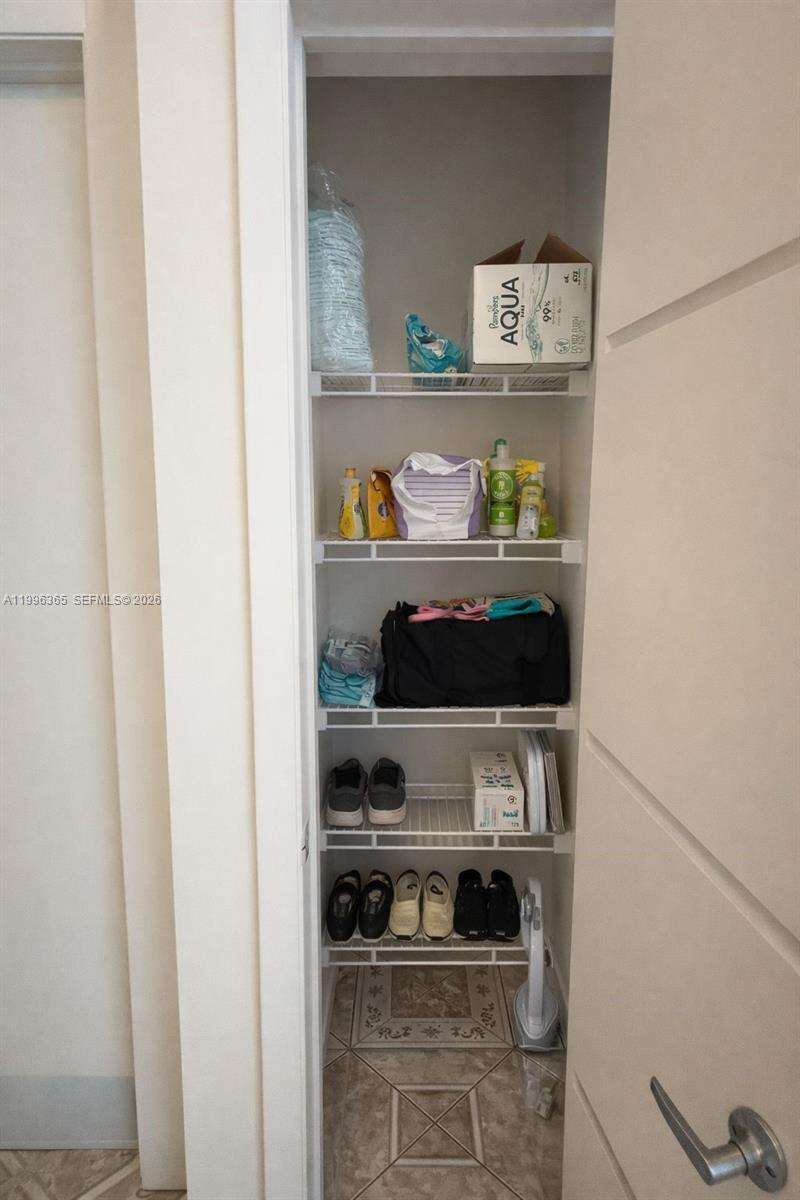 Quantum on the bay Unit #910 | Picture 9