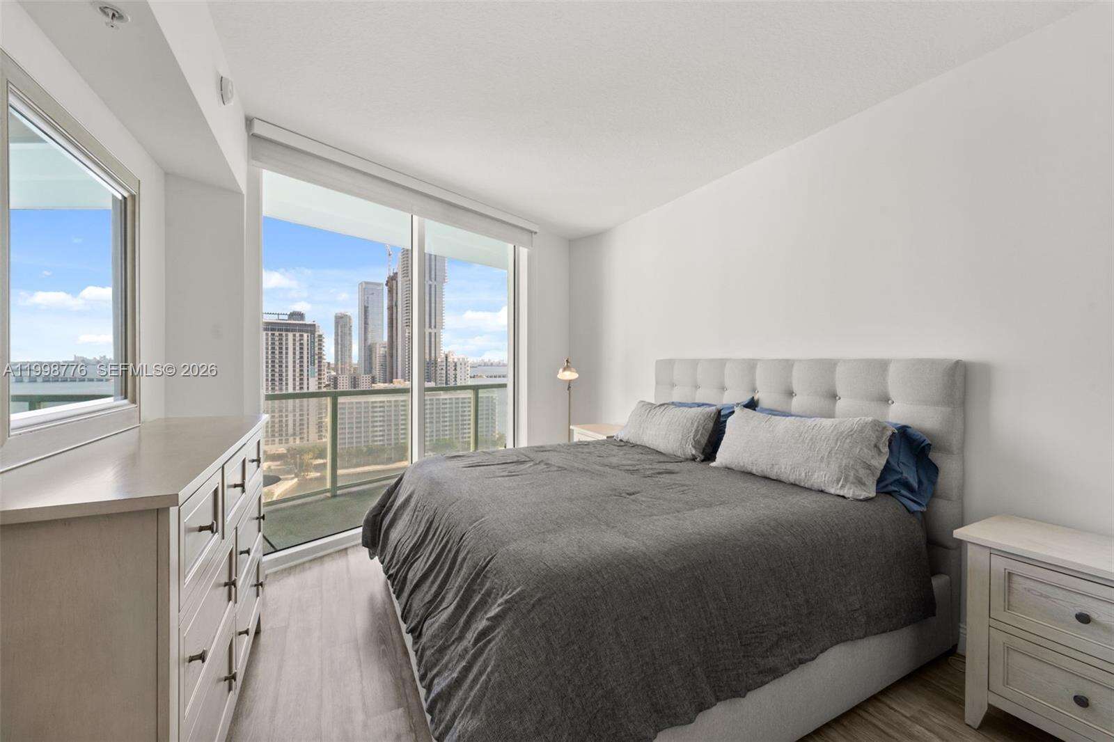 Quantum on the bay Unit #2106 | Picture 7