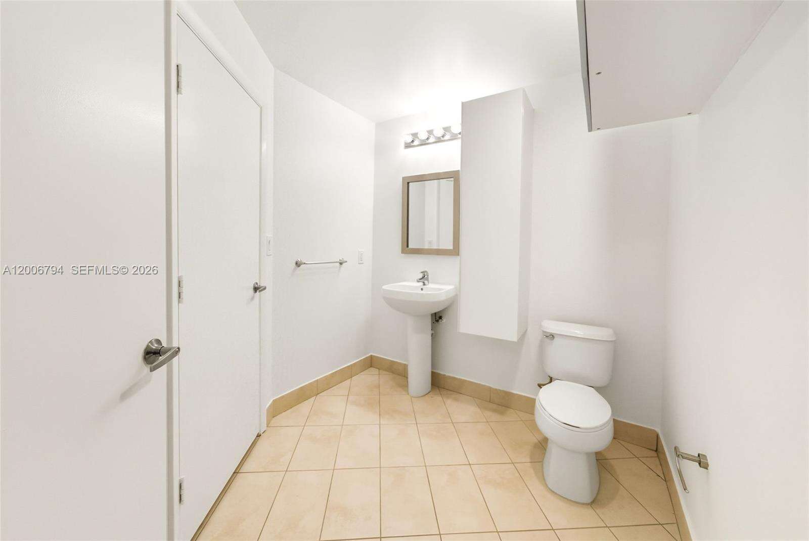 Quantum on the bay Unit #3707 | Picture 19