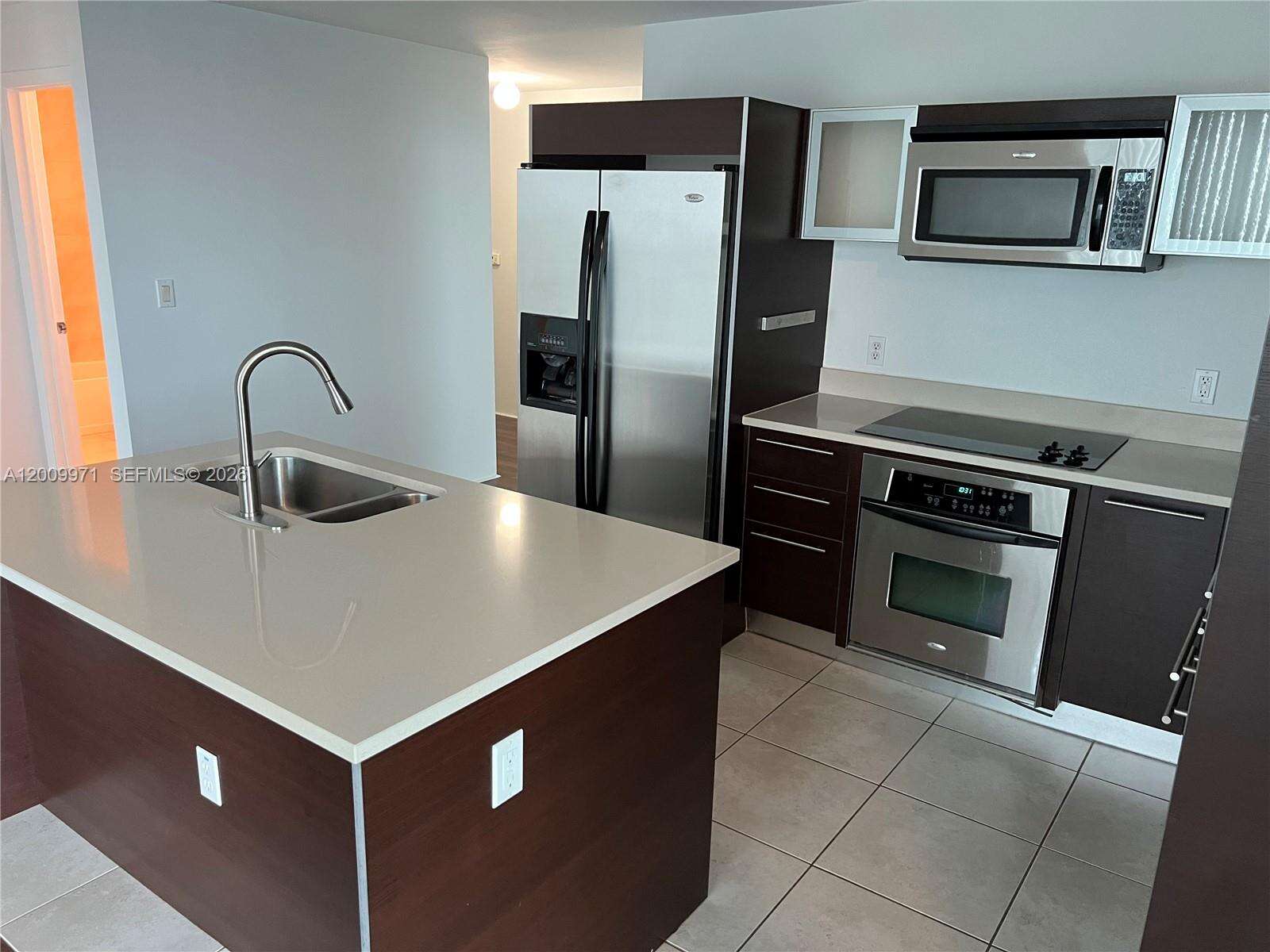 Quantum on the bay Unit #1911 | Picture 2