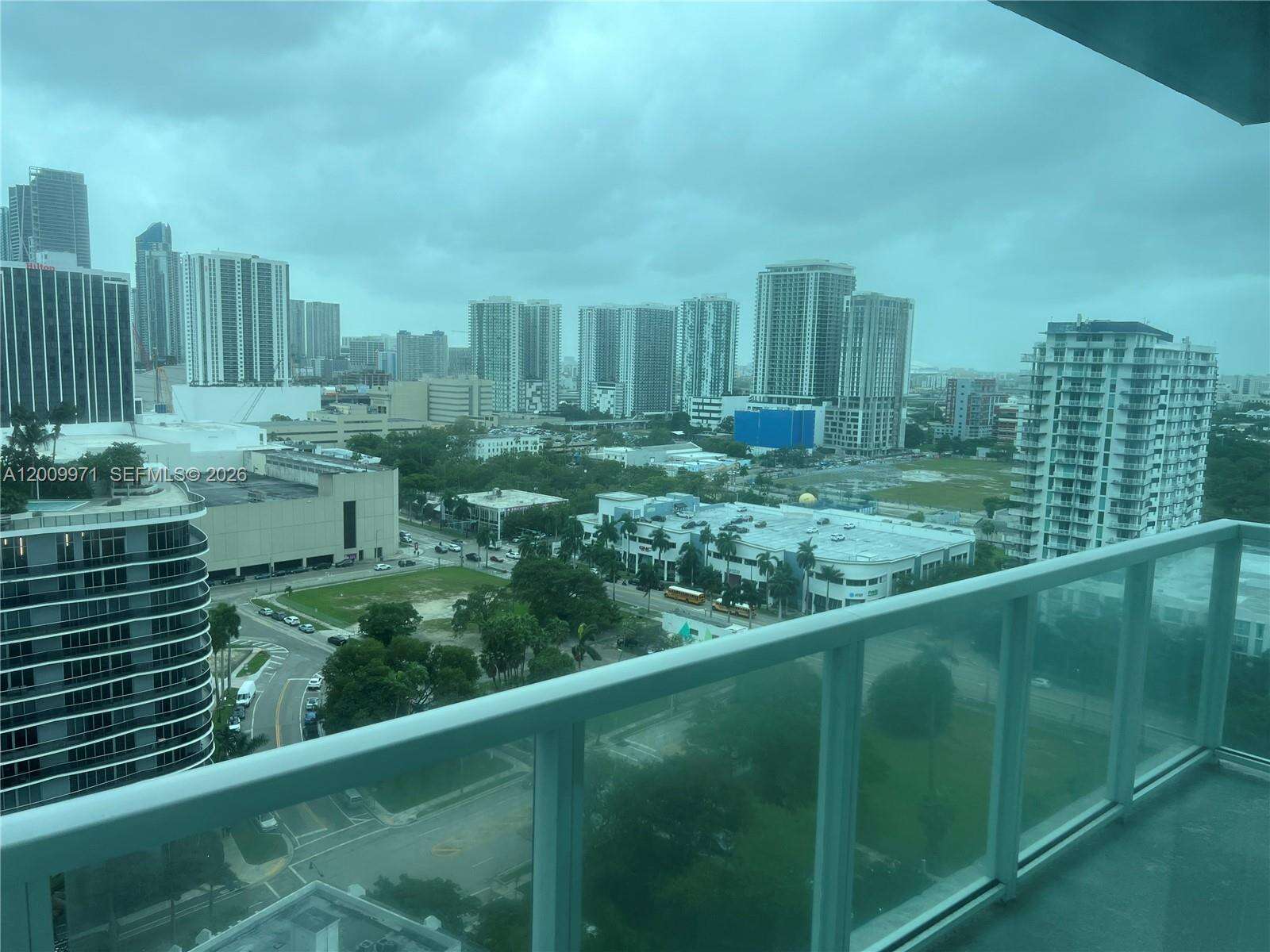 Quantum on the bay Unit #1911 | Picture 9