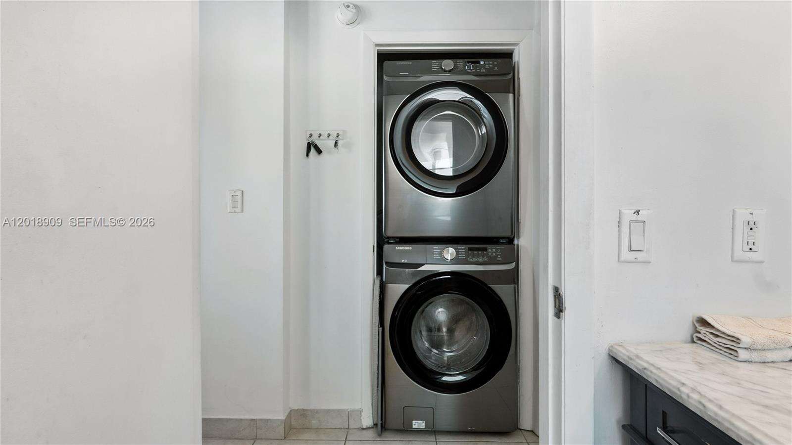 Quantum on the bay Unit #2810 | Picture 9
