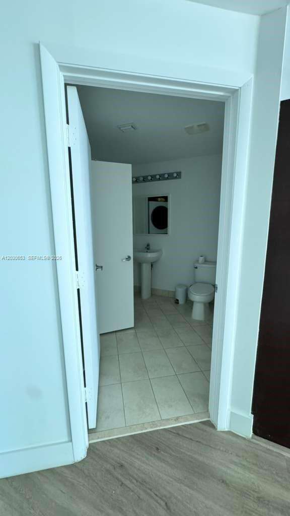 Quantum on the bay Unit #1407 | Picture 4
