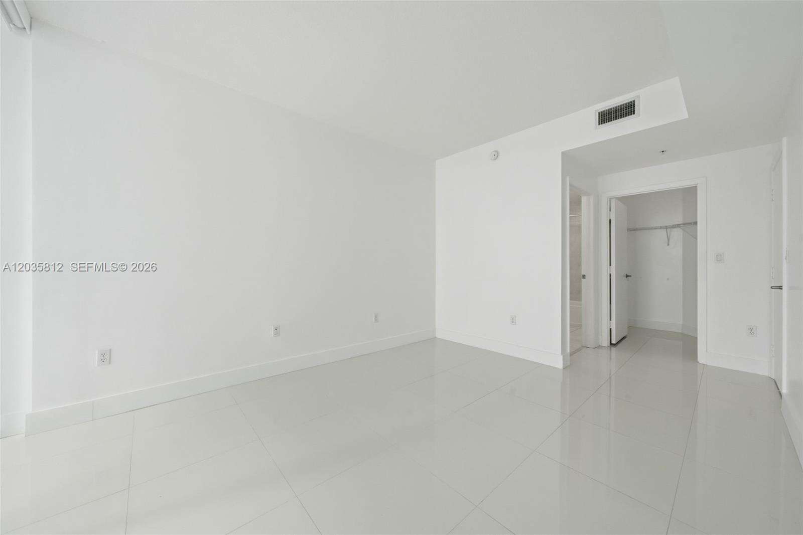 Quantum on the bay Unit #2207 | Picture 7