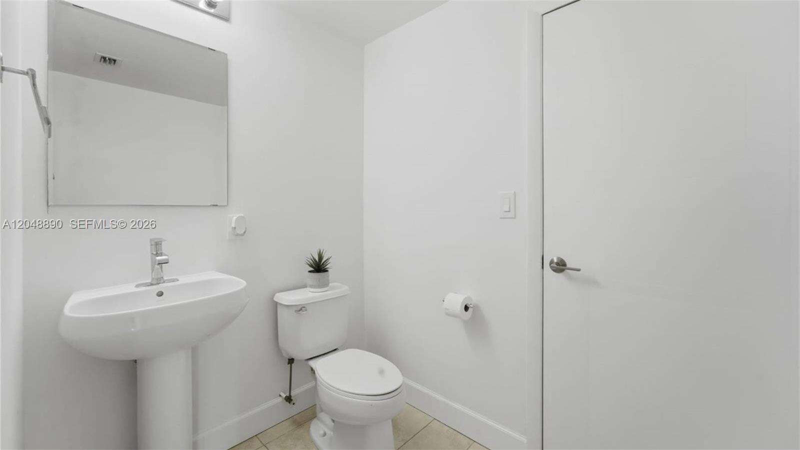 Quantum on the bay Unit #4109 | Picture 9