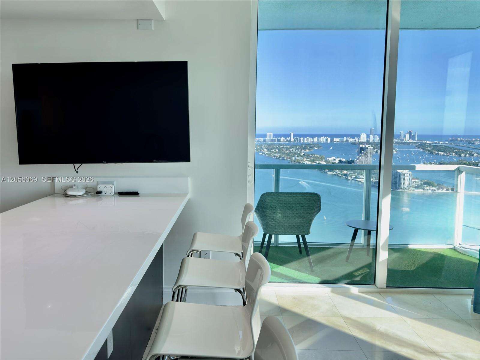 Quantum on the bay Unit #4003 | Picture 7