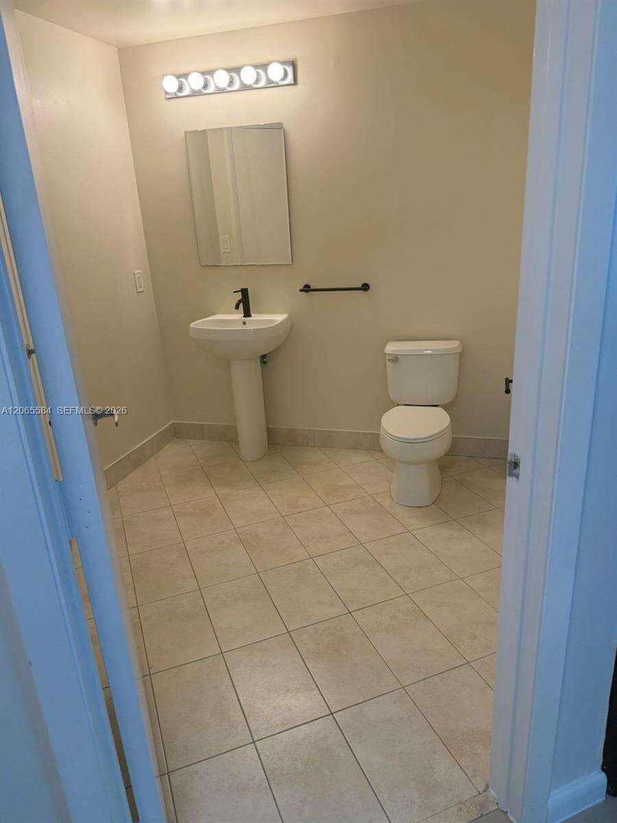 Quantum on the bay Unit #1707 | Picture 7