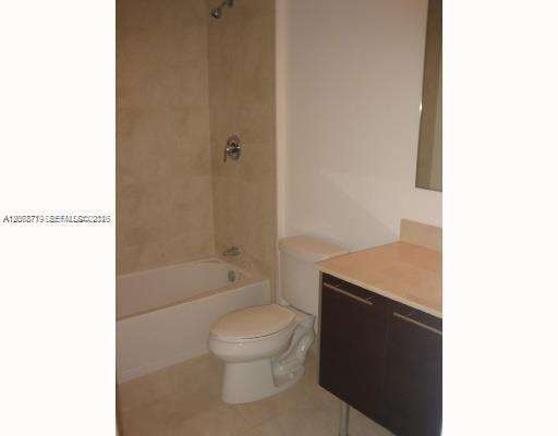 Quantum on the bay Unit #2405 | Picture 7