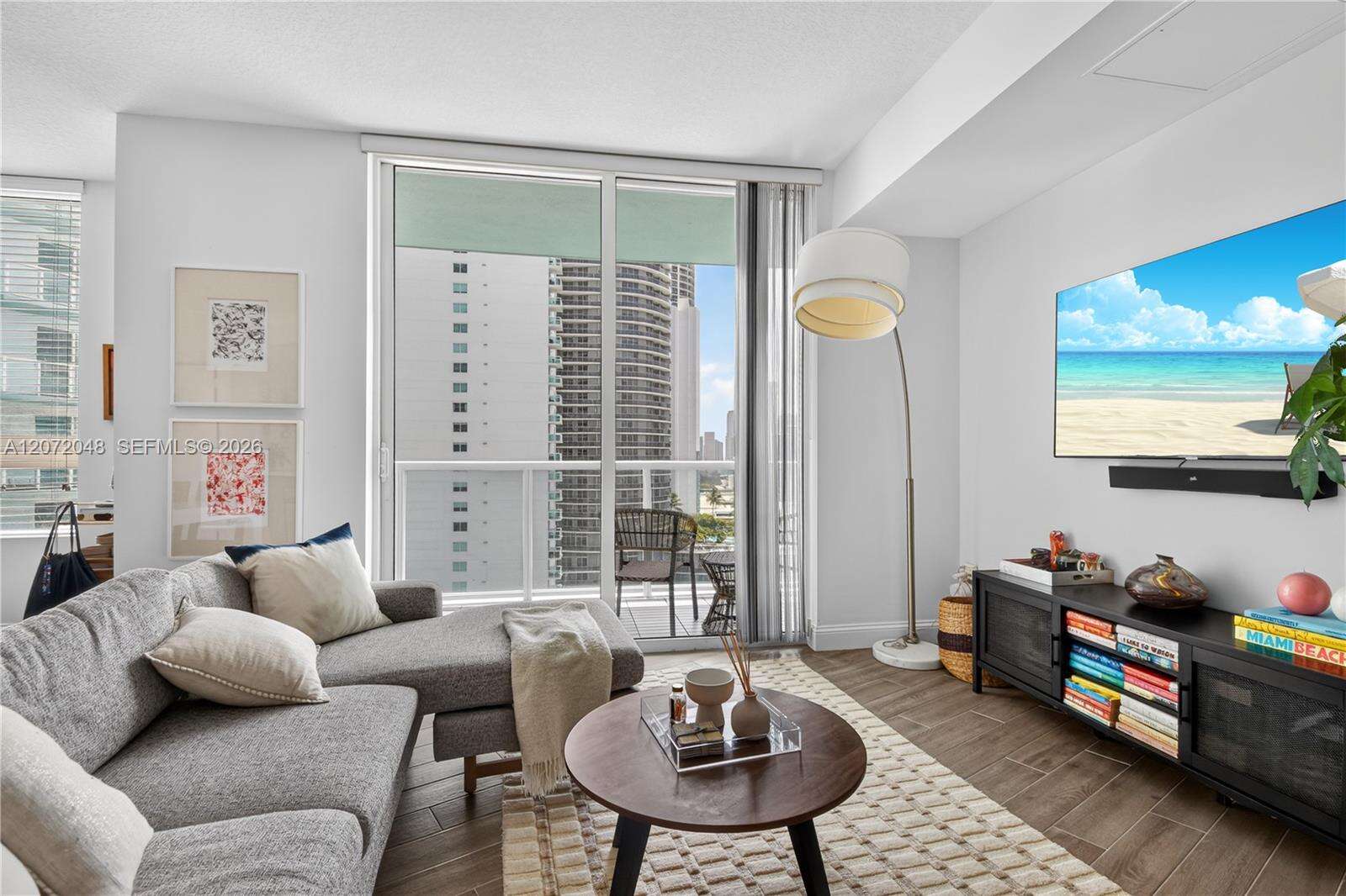 Quantum on the bay Unit #2019 | Picture 9