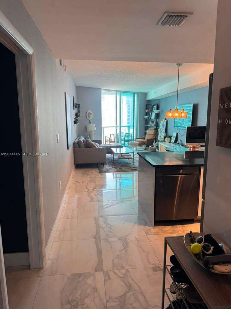 Quantum on the bay Unit #2308 | Picture 11