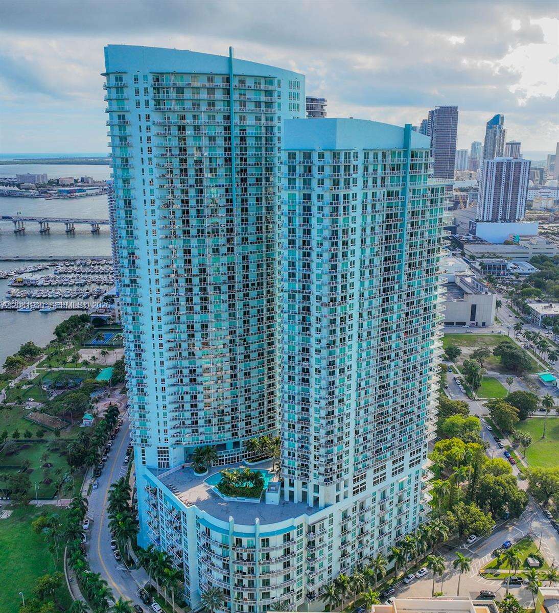 Quantum on the bay Unit #3608 | Picture 11